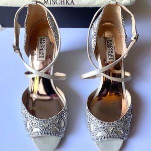 Badgley Mischka Shoes | Winter Nude Shoes